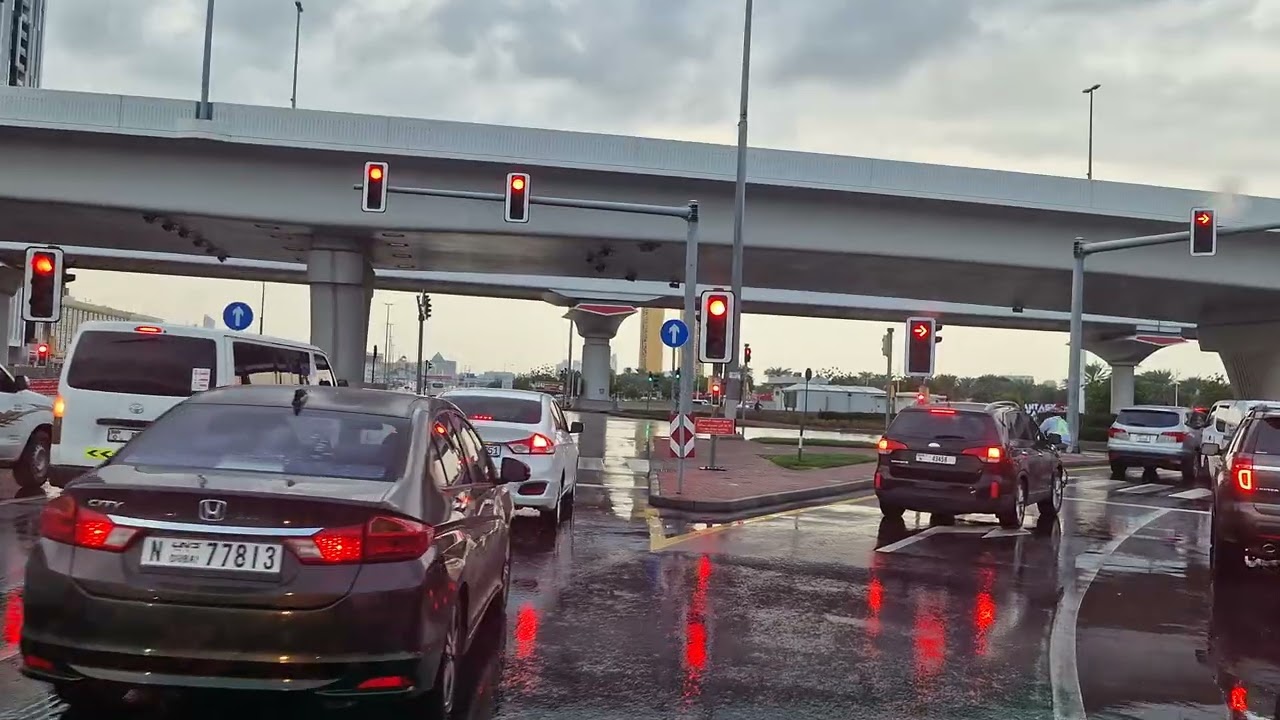 Rainy weather in dubai⛈️🌧🌨🌦