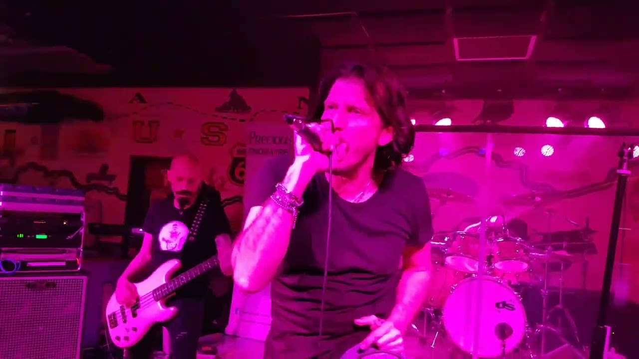 Sangue impazzito- Precious Time (TIMORIA Official Tribute Band) LIVE @ Gasoline Road bar