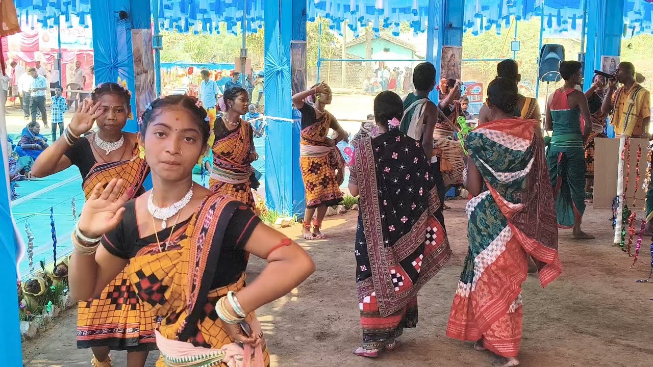 Borgaon ladish kritan party 🎉 #sambalpurikirtan  ♥️ #kalahandifamousnatak 