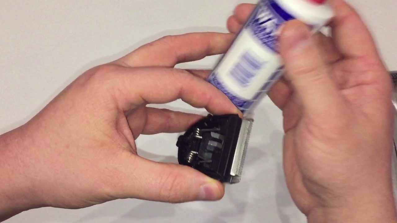 Jak wyczyścić maszynkę Moser cz.1; How to Clean Moser clipper part 1