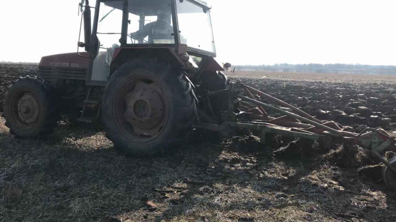 DT 1033 la Arat 2019 | Plug KVERNELAND 4 Brazde