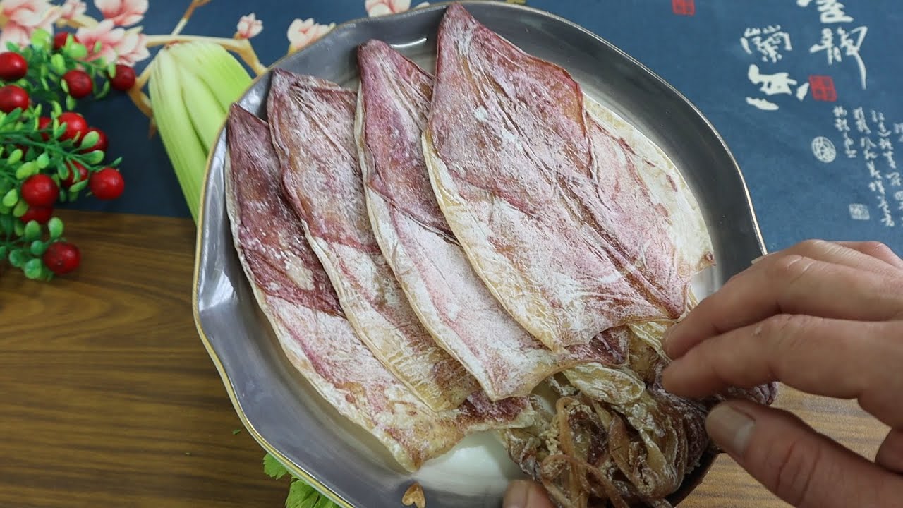 广东人吃年夜饭最爱的一个鱿鱼做法，出锅漂亮好吃寓意好，太香了