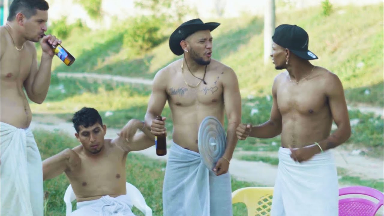 El calor obliga a andar en toalla