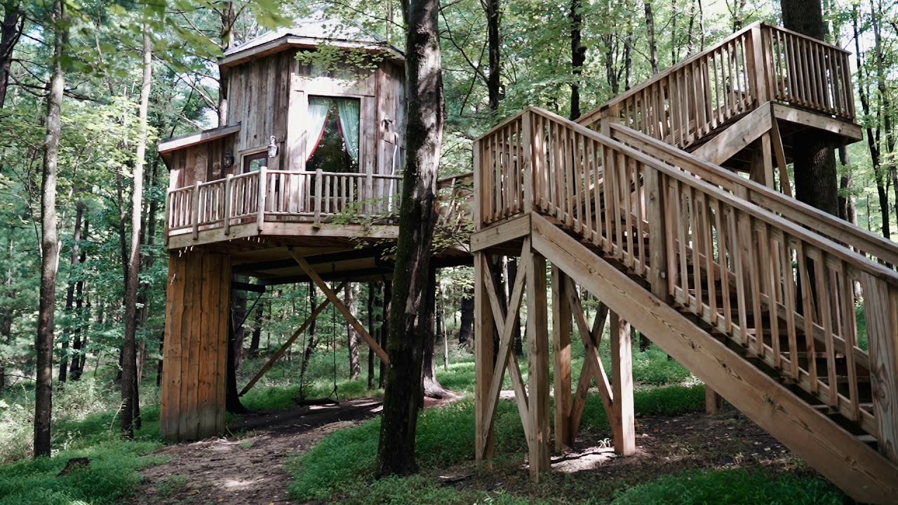 The El Castillo Treehouse at The Mohicans Treehouse Resort