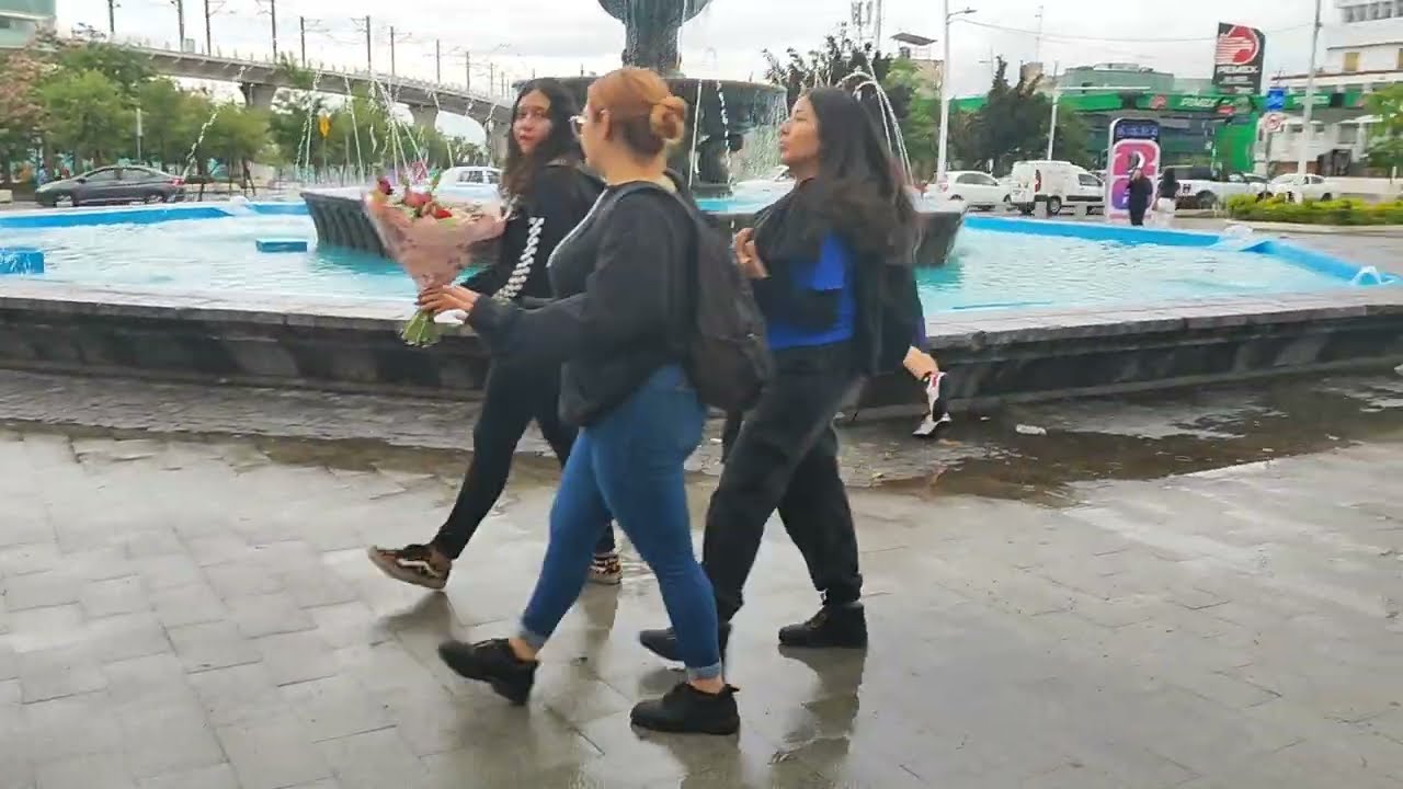 ZAPOPAN, CAMINANDO EN EL Centro de Esta Ciudad!