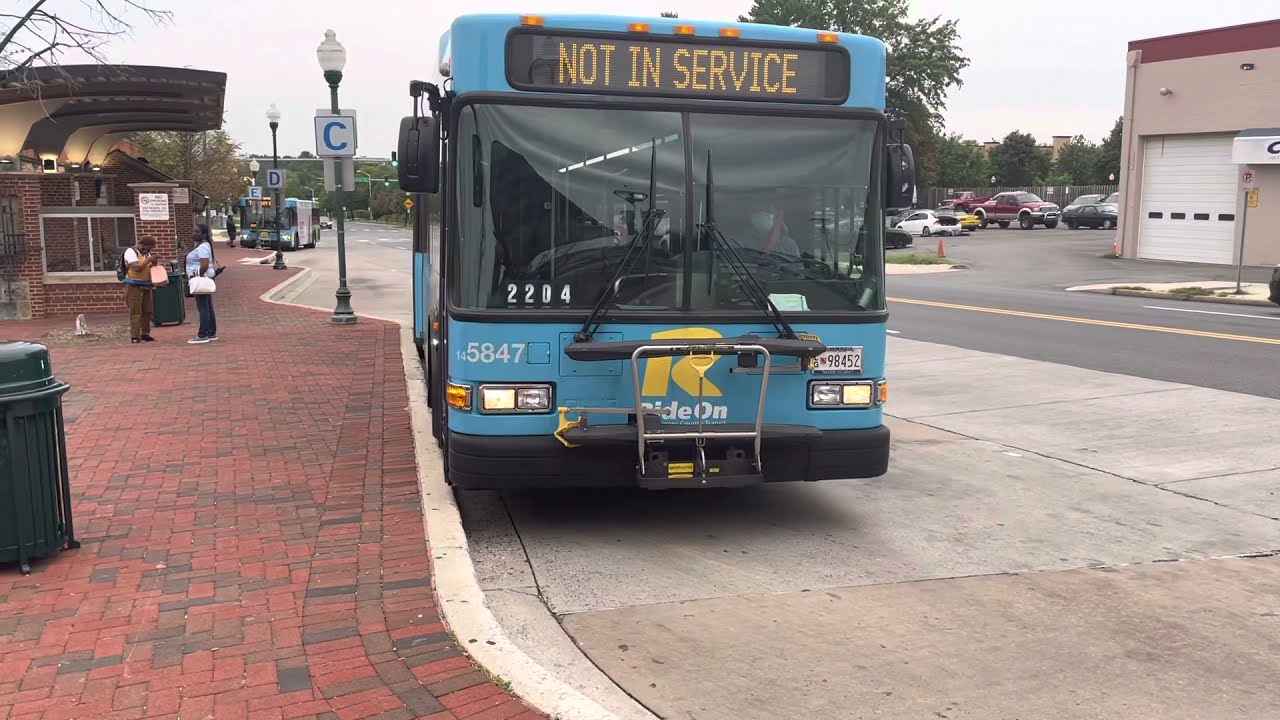 Montgomery County Transit Ride On 2014 Gillig Low Floor Advantage CNG #5847