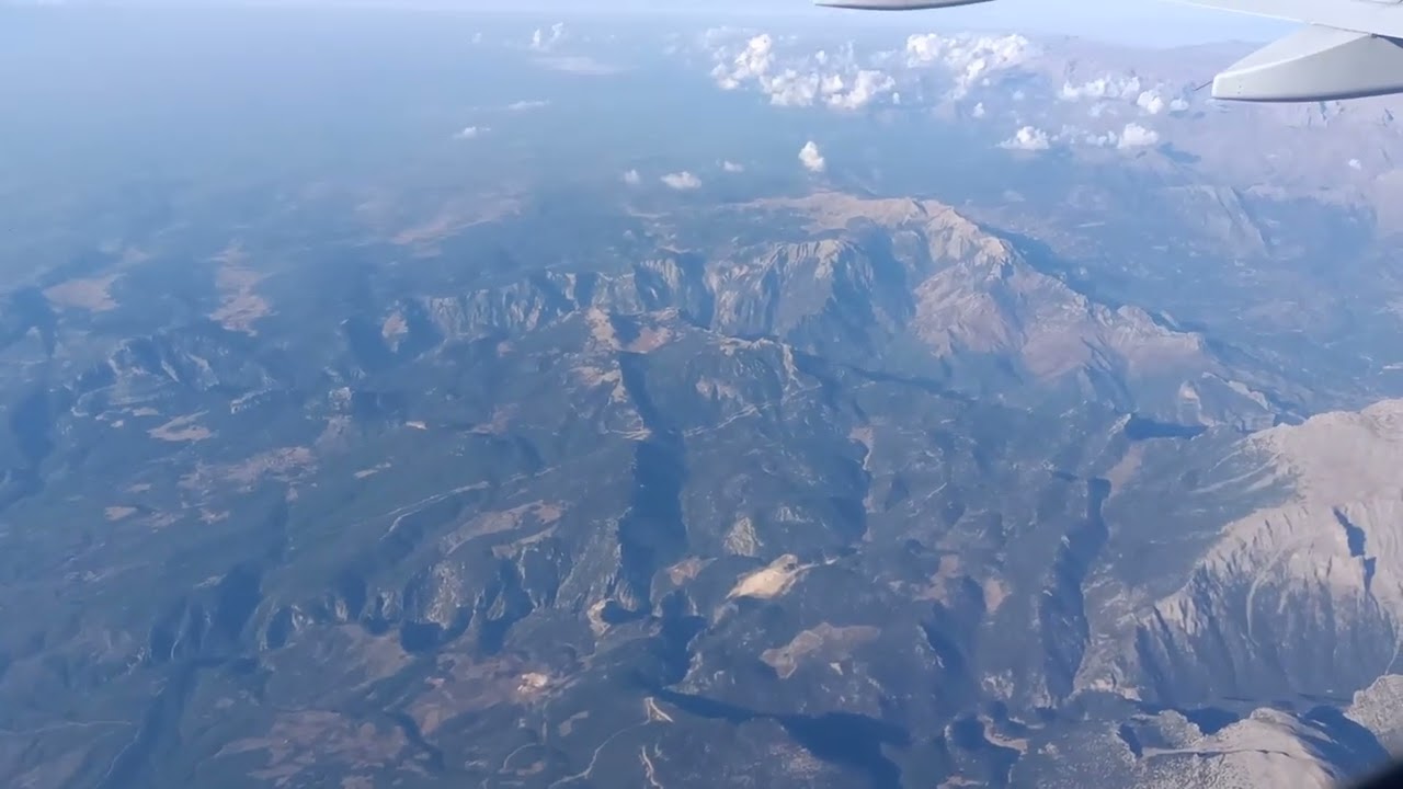 Uçaktan Karaisalı Kızıldağ, Akdağ tekir Pozantı. toros dağları. muazzam görüntüler.