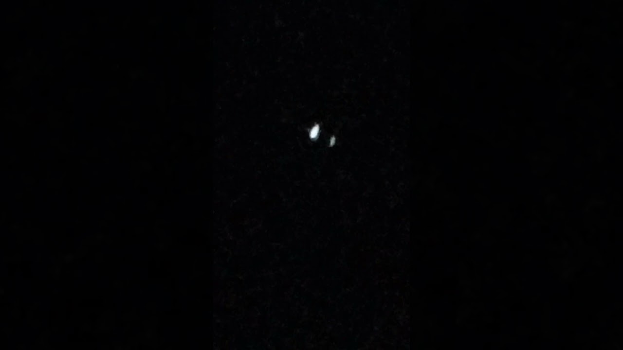 Ahaayam thandi yengo paranthu / flight moving view during night time /flying vibes / night moon view