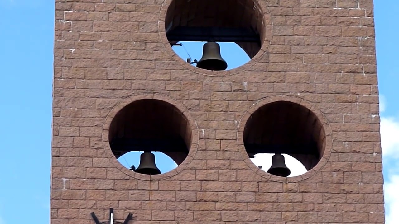 Sinos catedral São Paulo apóstolo em Blumenau SC.