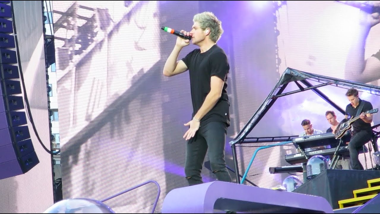 One Direction - Better Than Words FRONT ROW (Gothenburg 23/6 2015)