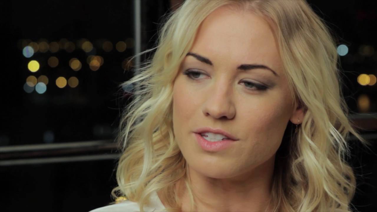 Yvonne Strahovski: MANHATTAN NIGHT