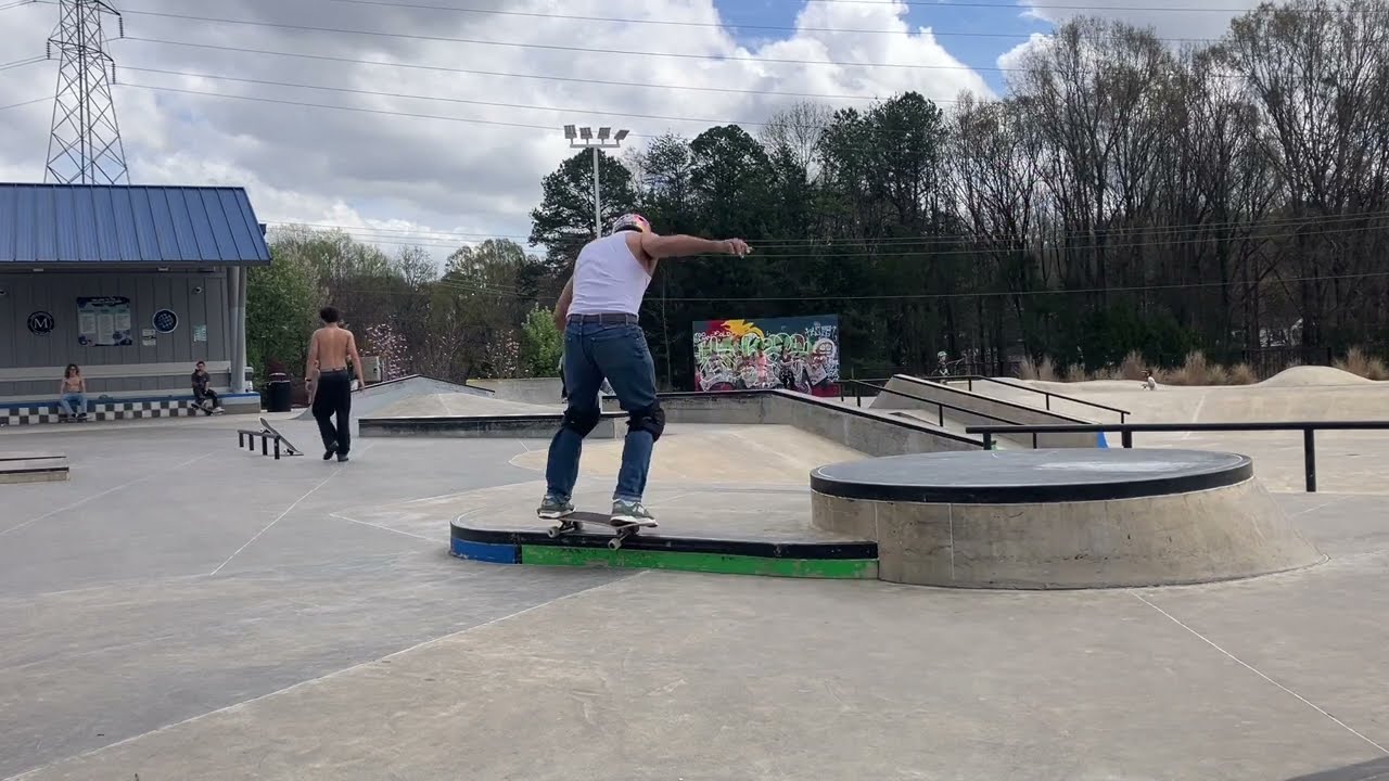 Skateboard Grinding practice 