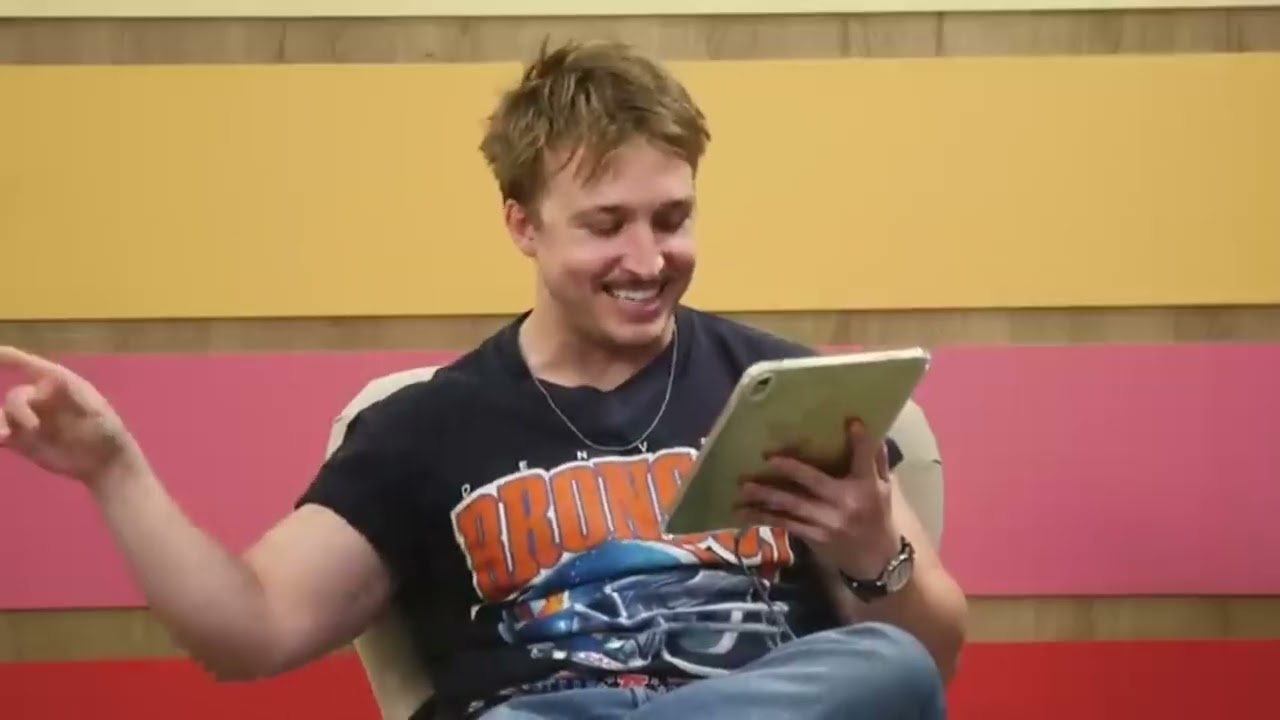 queer stories from smosh reads reddit (happy pride !!)