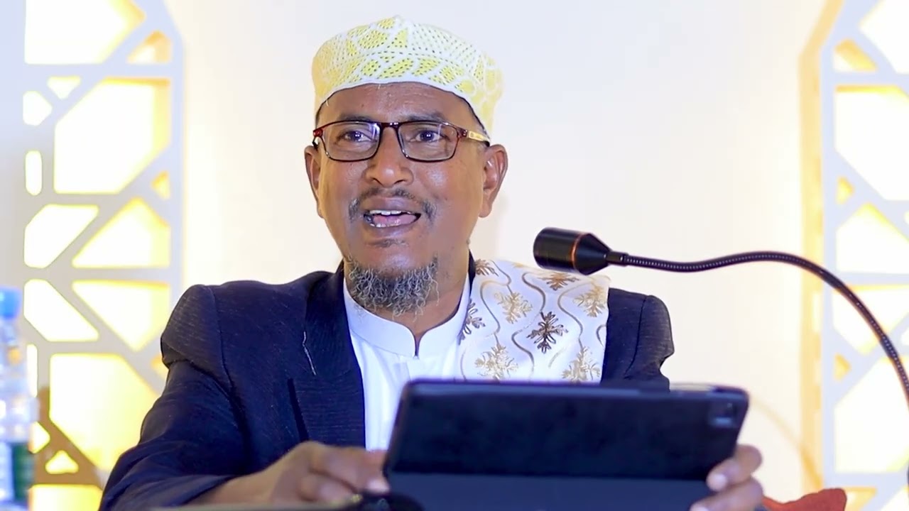 Habeenka 3aad ee Barnaamujka Cusboonaysii Iimaankaaga.Sh.Xasan  khayre  Safari Hotel.