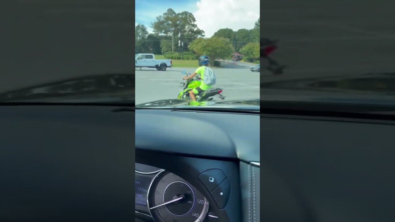 2024 benelli 302s wheelie #benelli #wheelie #support #shorts #supercars #love #stunt #funnyshorts