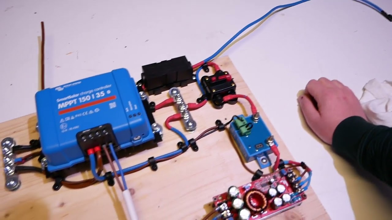 Mini PV Anlage mit Speicher Akku Balkonkaraftwerk Photovoltaik Seicher Nachtspeicher