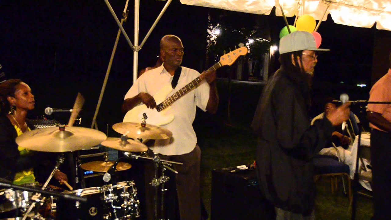 Carl Malcolm - LIVE - Miss Wire Waist + Mommy, I Love Your Daughter No Jestering.