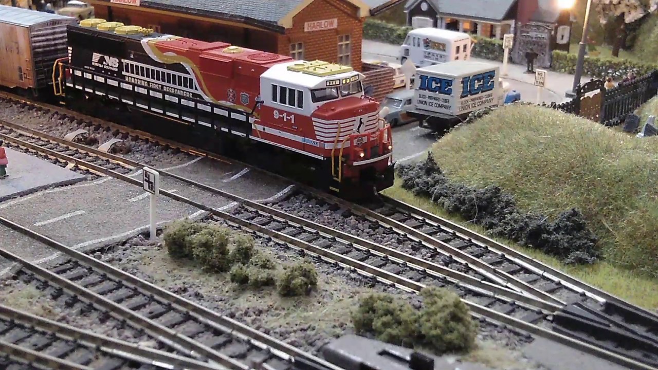 Atlas SD60E NS Honoring First Responders with sound, N scale.