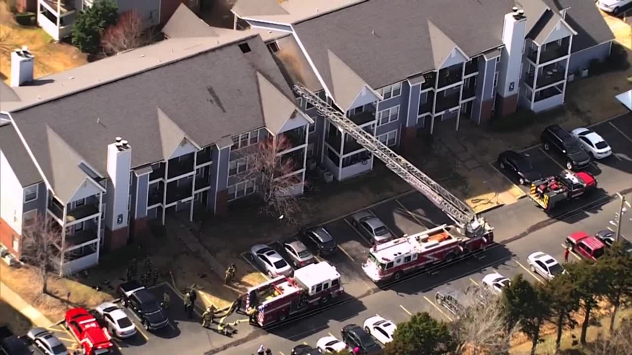 Fire sparks at southeast Oklahoma City apartment complex near I-35