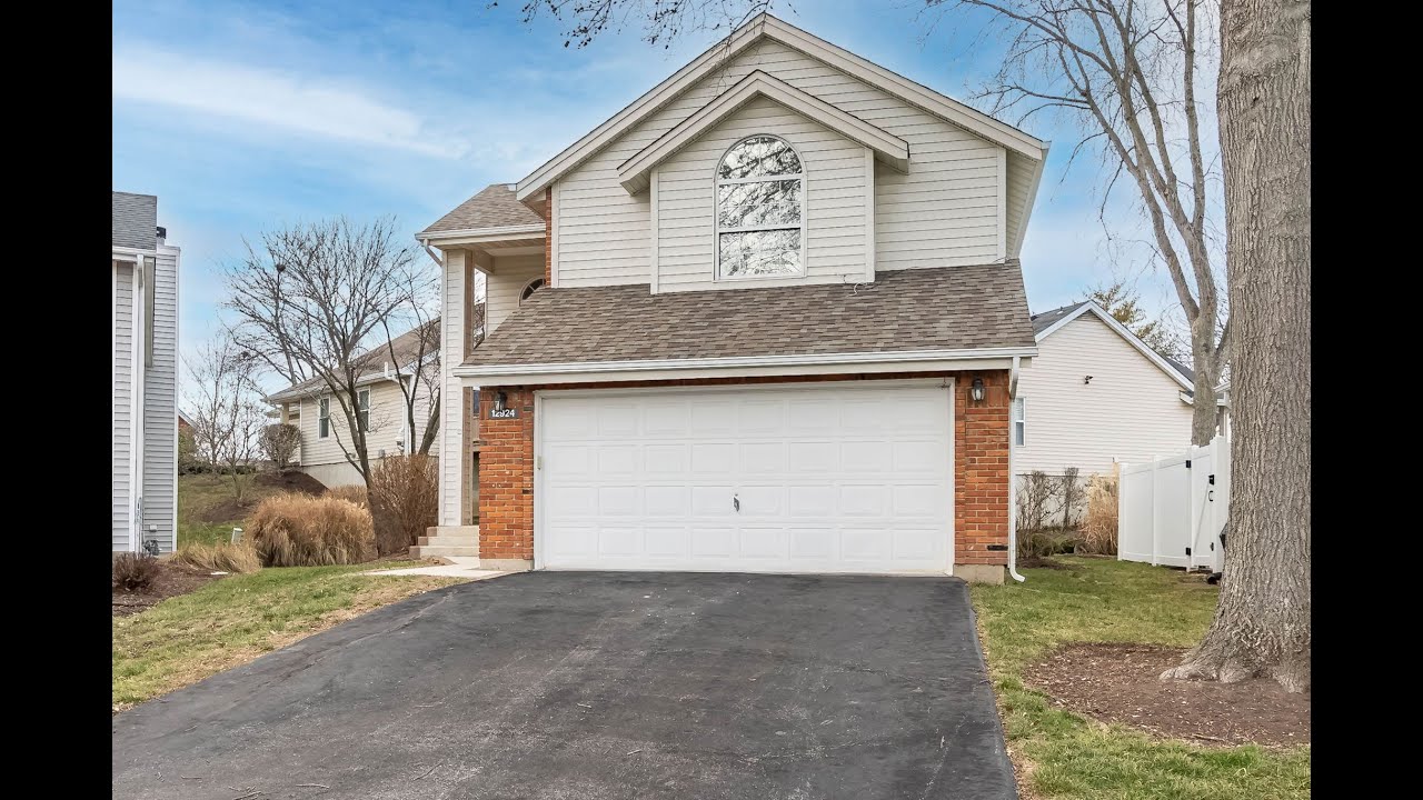 Discover Your Dream Townhome in Creve Coeur! 🏡✨