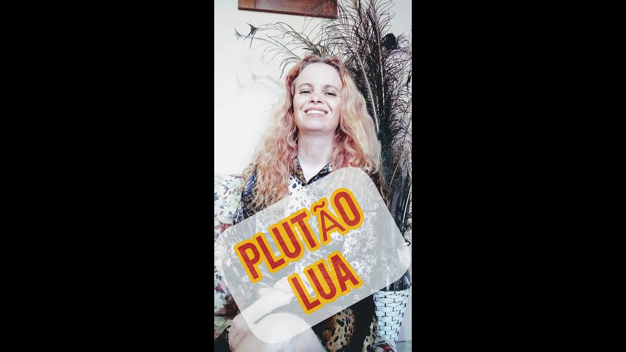 PLUTÃO COM LUA