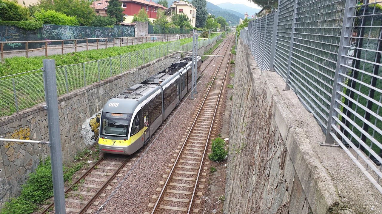 Tram T1 in corsa tra Bergamo B.go Palazzo e Bergamo S. Fermo