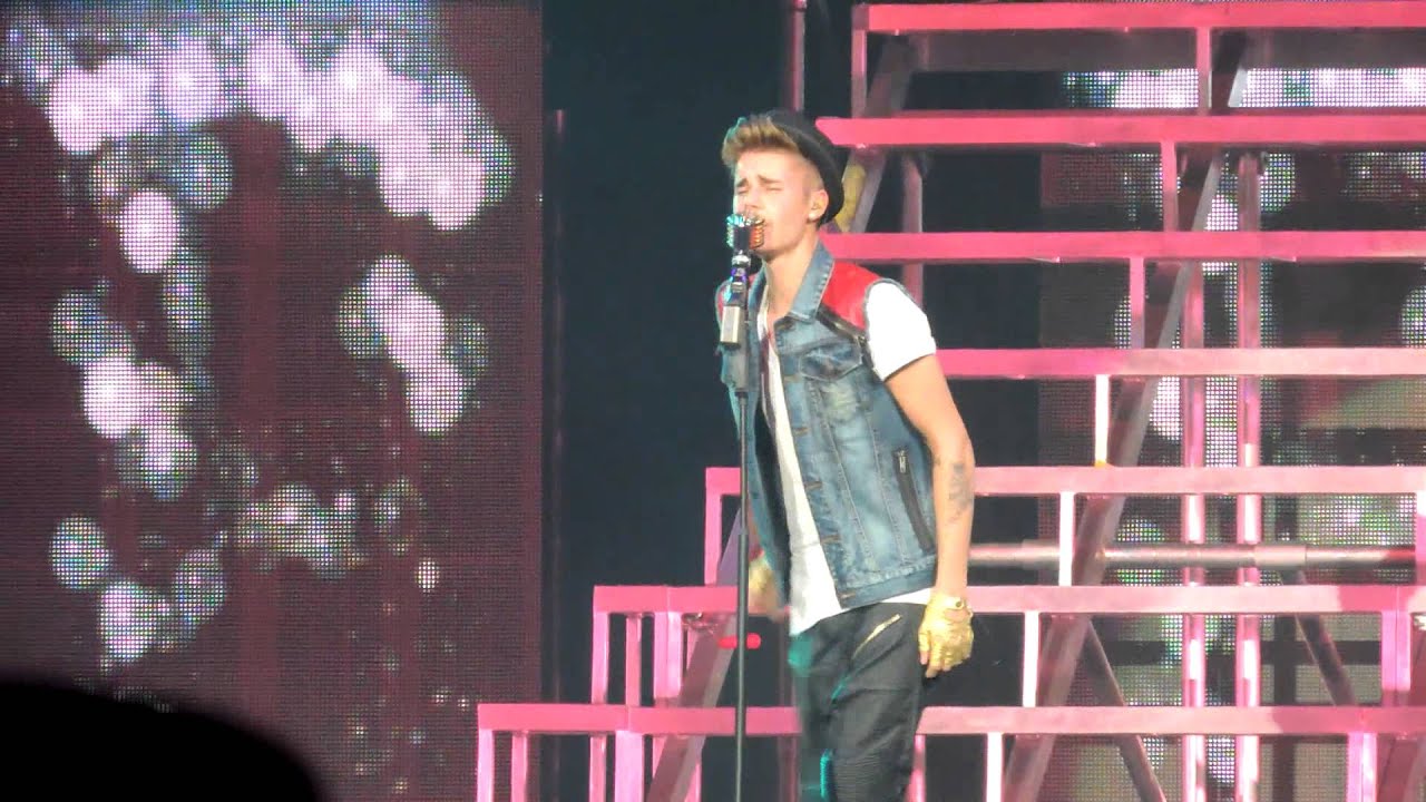 Rack City And Die In Your Arms- Justin Bieber Believe Tour 11/5/12