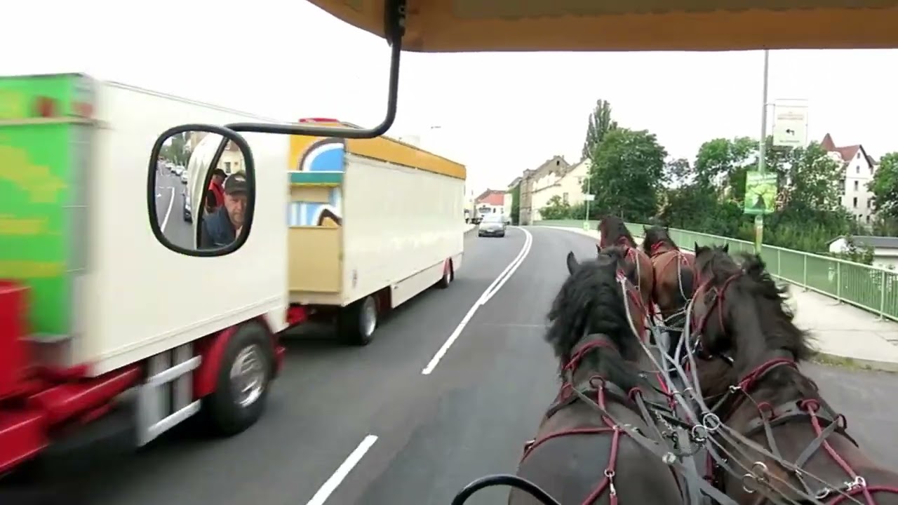 Kutscher Mattu mit dem Sechsspänner durch die Stadt Teil 2