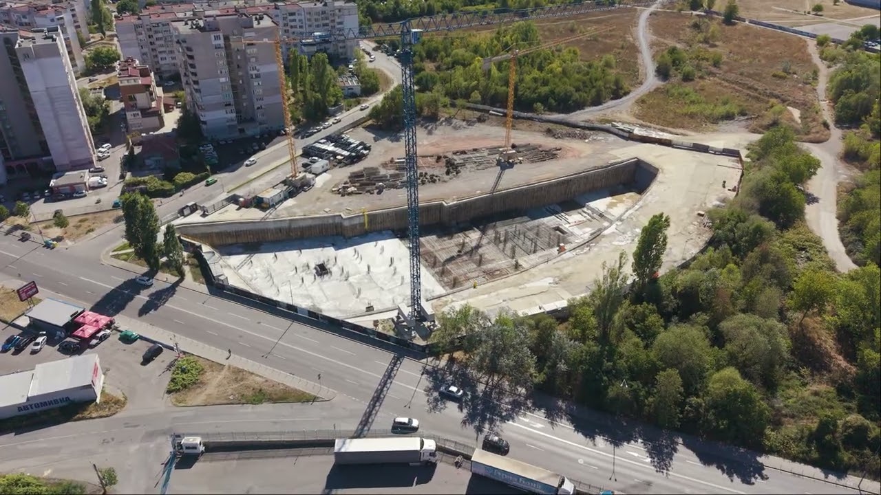 Строежът на сграда Емблема в Овча купел (21.09.2025)