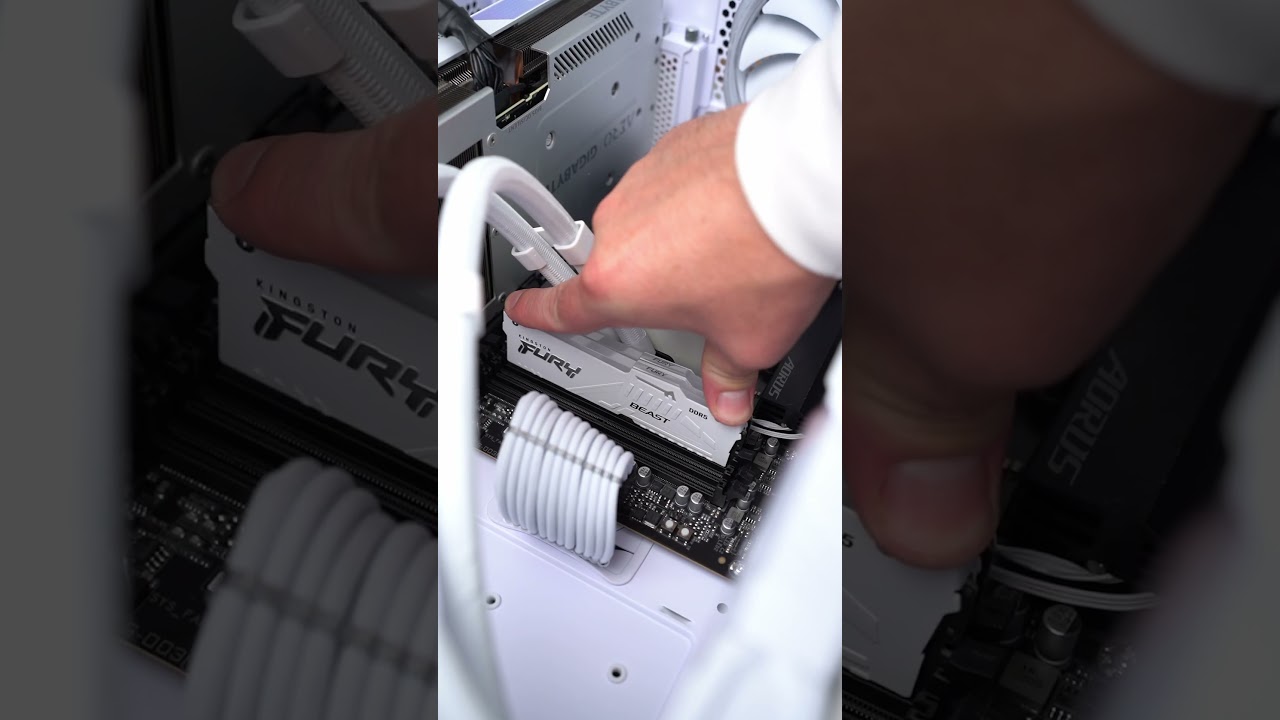 I&rsquo;ve upgraded my PC with 64gb of @kingston ​⁠#DDR5. These FURY Beast modules look sick in white 🤩