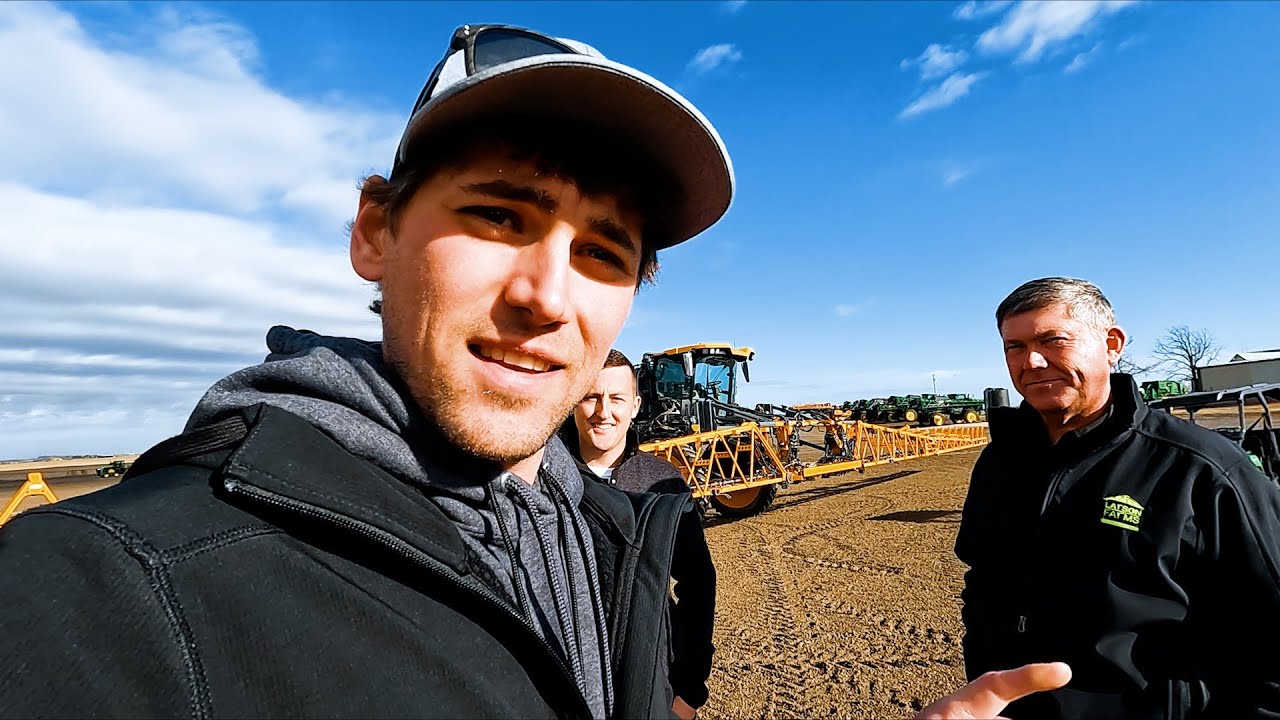 John Deere доверяет нам управление недавно выпущенным Hagie в Техасе!