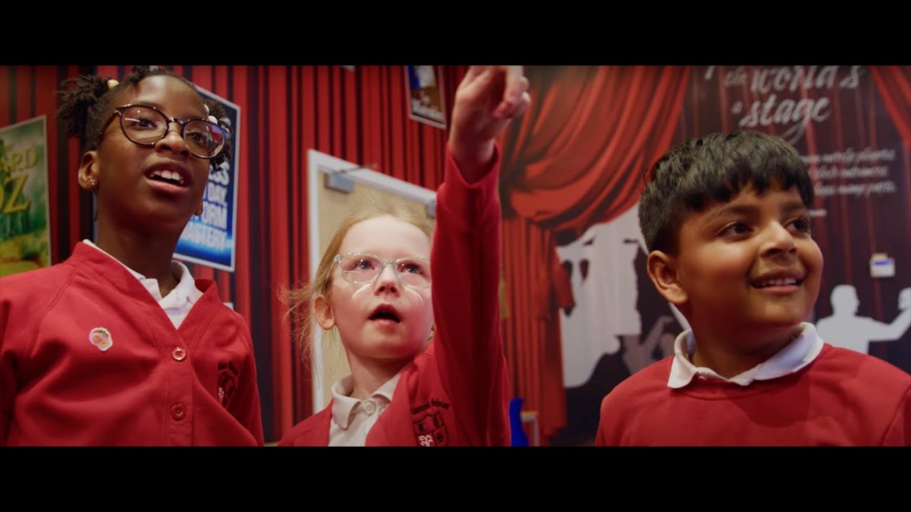 Inspiring Through Wall Art - Lee Chapel Primary School