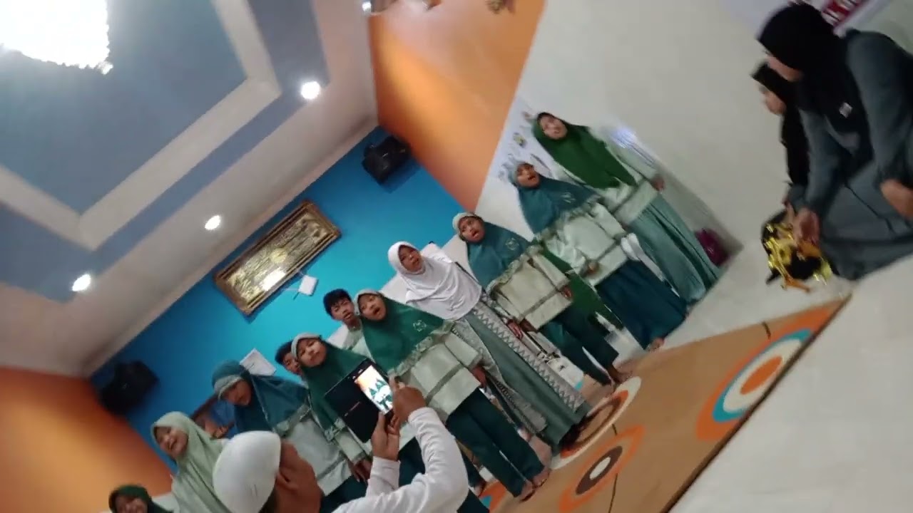 Acara gladiresik wisuda tahfidz RQA Al-Ikhlas, Dibuang sayang 