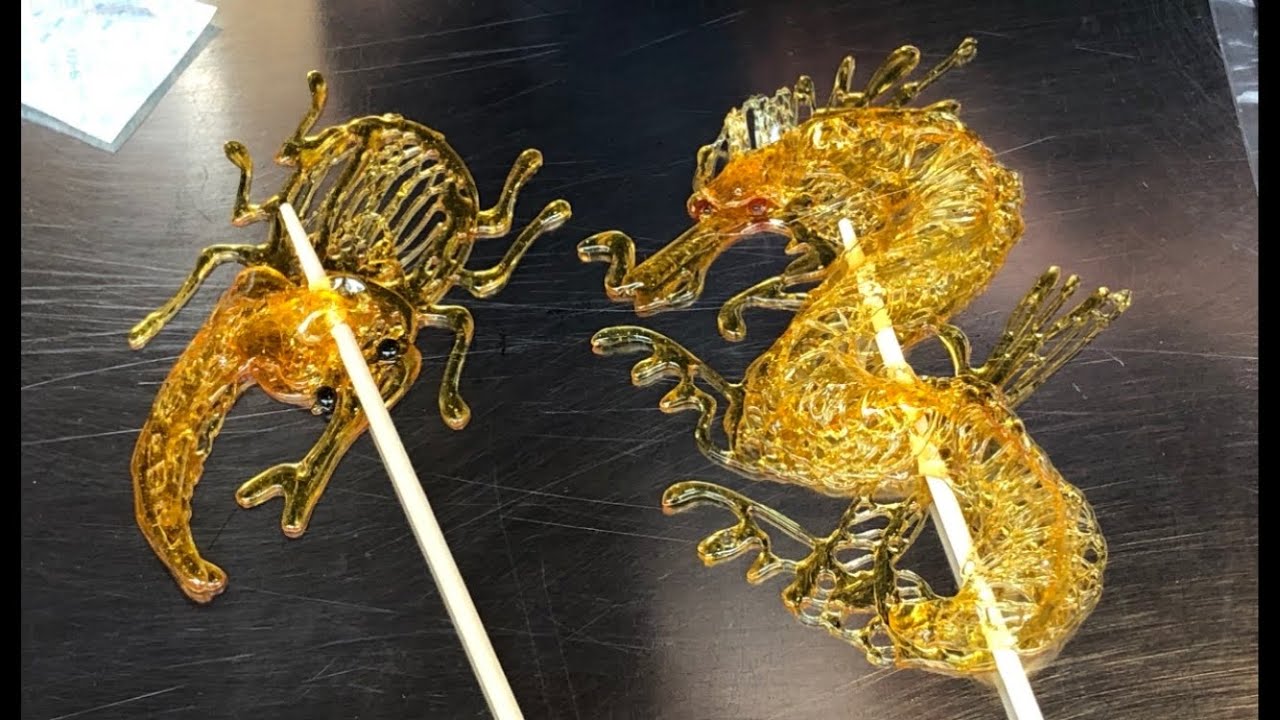 伊勢市「おかげ横丁」屋台、べっ甲飴『龍🐉』