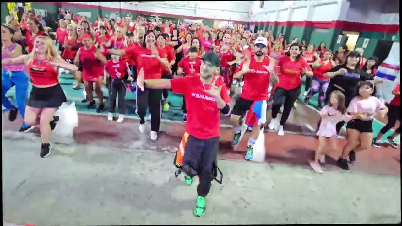 Pedro mapache tiktok Raffaella carra  pierna izquierda instructor (remix versión) coreografía zumba