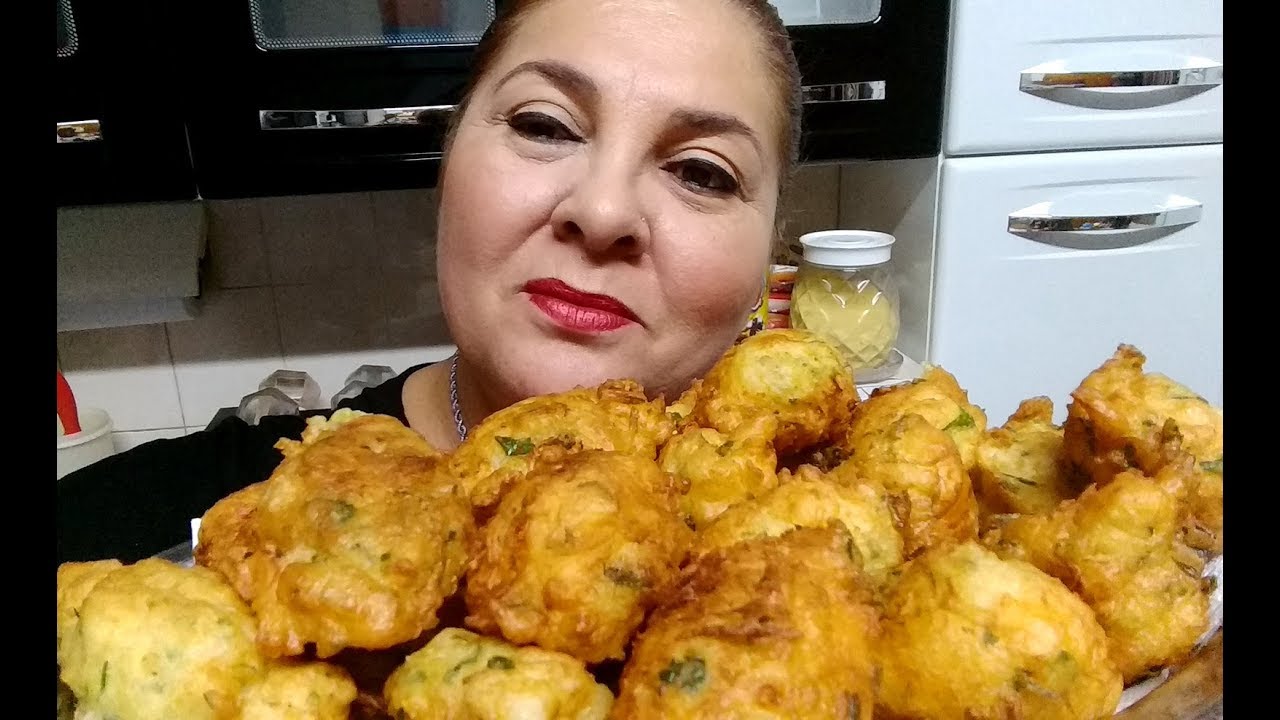 BOLINHO DE ARROZ COM ABOBRINHA  RECEITA DA ROÇA MAIS SABOROSO DO MUNDO  POR MARA CAPRIO