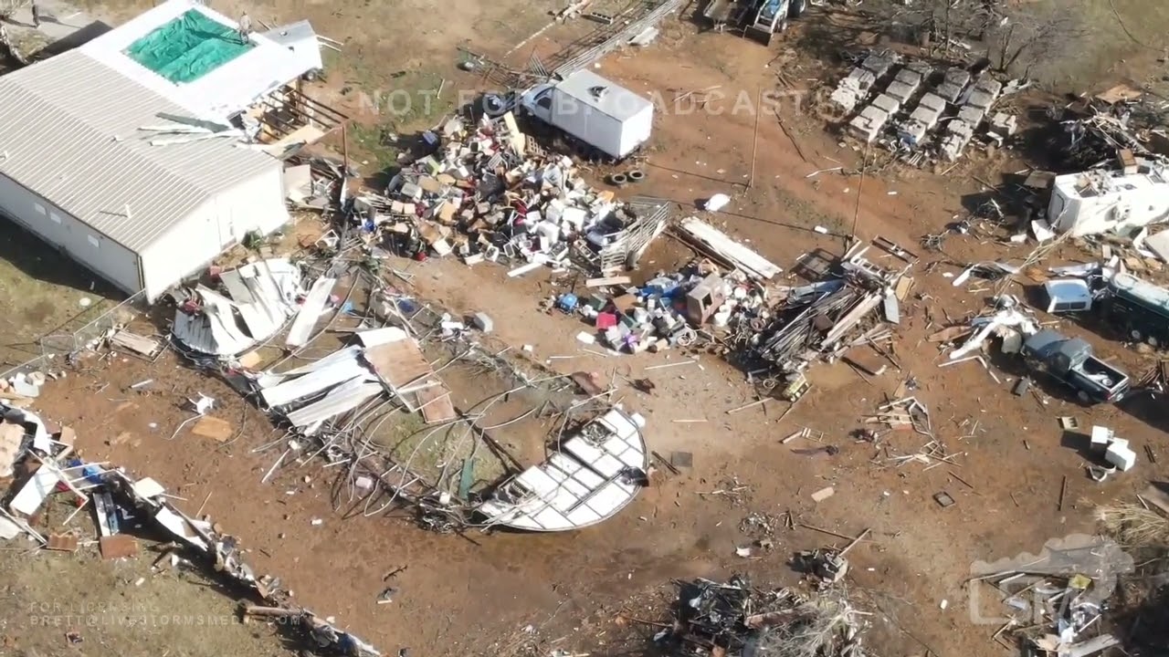 03-21-2022 Jacksboro, TX - Major damage, strong tornado hits town (unedited) confirmed EF-3