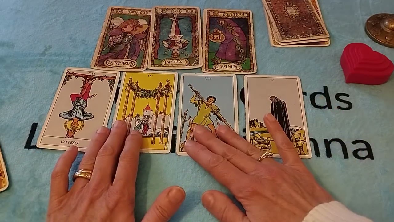 Quale è il suo blocco emotivo che gli impedisce di amarti?💞💞💞#tarot #amore #universocards