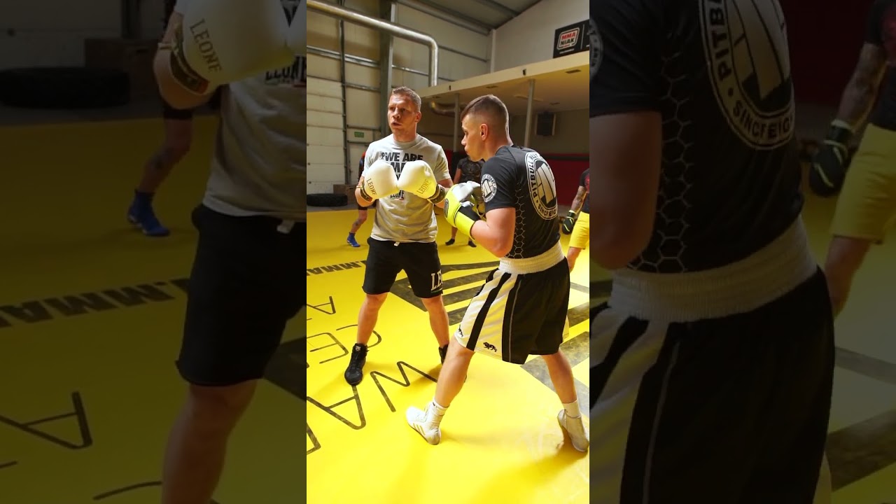 Technika bokserska. Wyjście z ciosem po uniku ! Fragment z kursu na instruktora boksu akfits.pl 👊