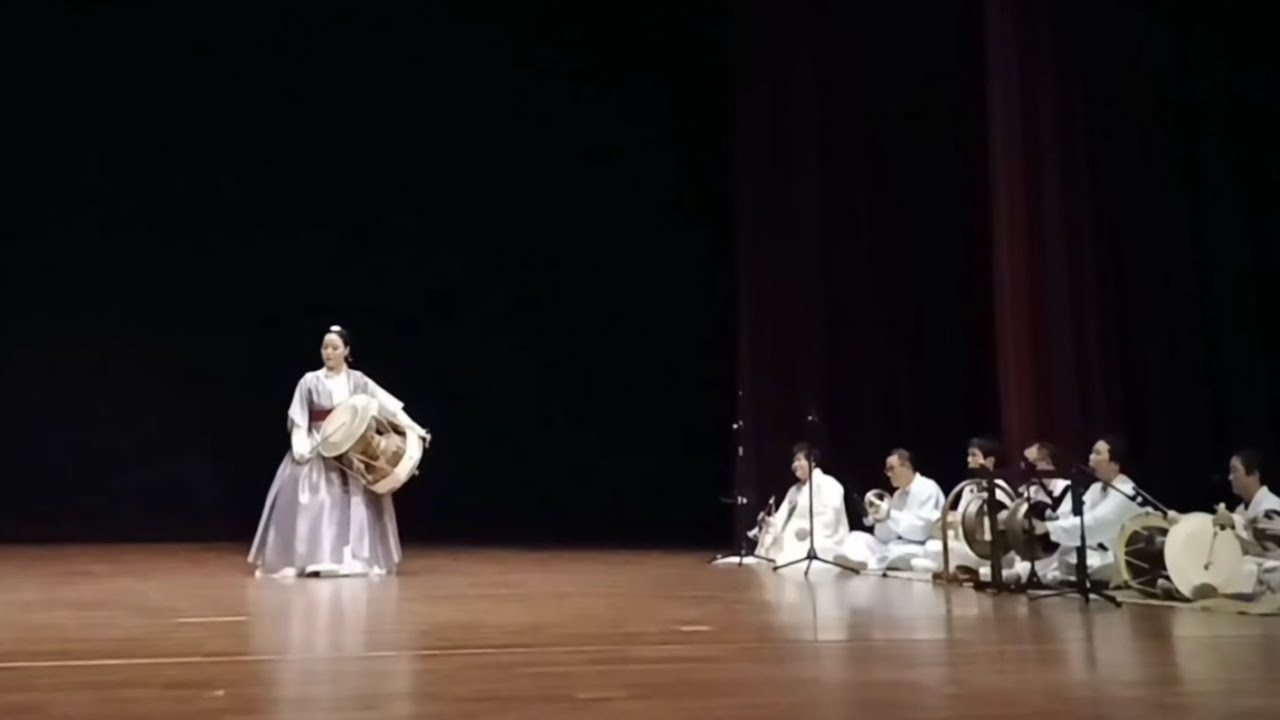 진쇠춤 터벌림장단을 꽹과리대신 장구를 메고 처음 시도한 대동울림. (2025. 12. 20 김제문화예술회관 대공연장 대동울림 제2회 정기공연)