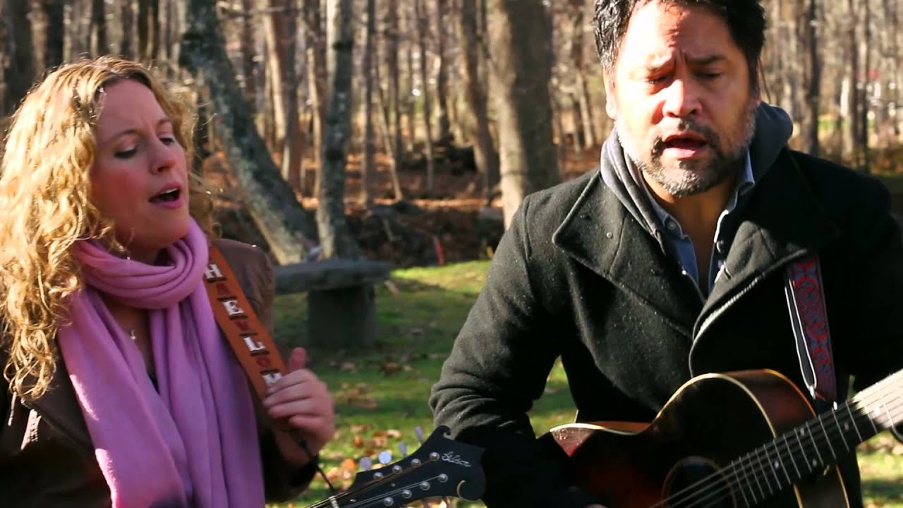 Garden Sessions: Amy Helm & The Handsome Strangers - 