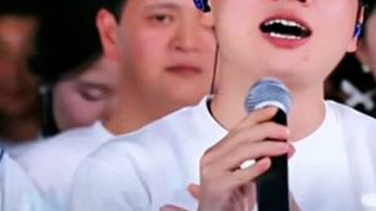 幺美传奇户外对情歌全程经典视频片段之一 #祝你们一路长虹 #户外直播现场 #观众 #随变ai随便玩 #织梦森林