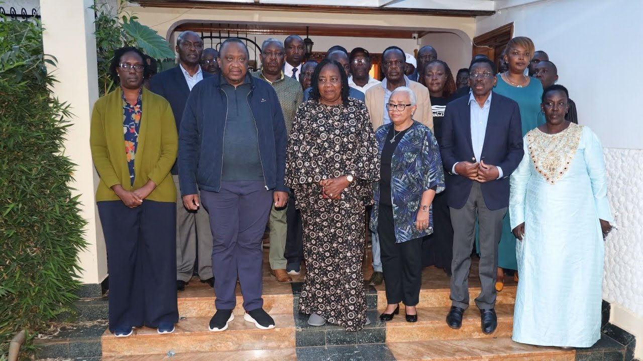H.E. (Rtd) President Uhuru Kenyatta Condoles with the Family of the Late Rt. Hon. Raila Odinga.