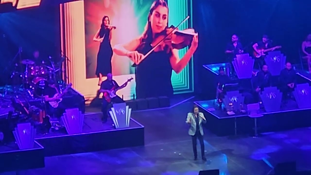 En el concierto del señor Marco Antonio Solis primera parte No tengo derecho del autor 