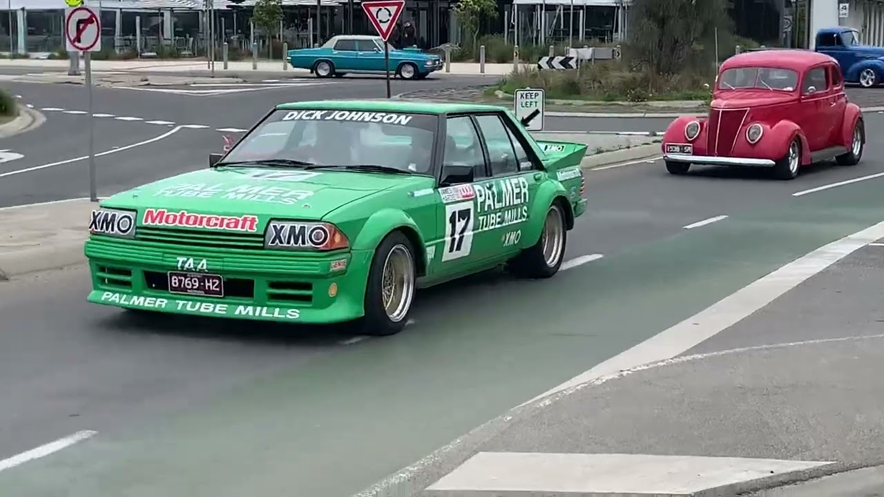 A few cars in the Geelong Street Rodders Koastal Cruise.