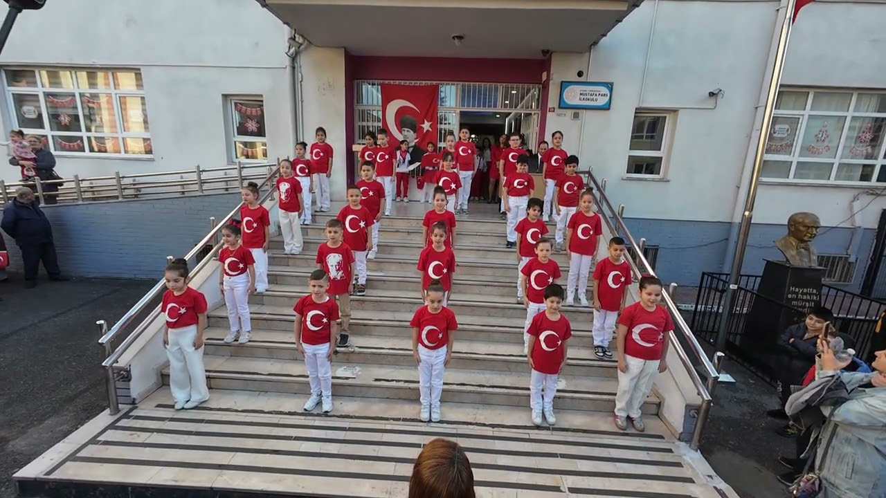 Oğlumun 29 Ekim Cumhuriyet Bayramı gösterisi 