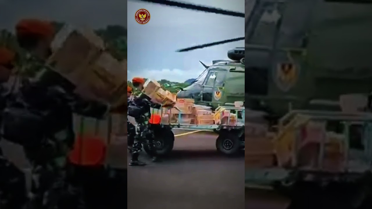 Kementerian Pertahanan bersama TNI bergerak cepat melalui helidrop dan airdrop.