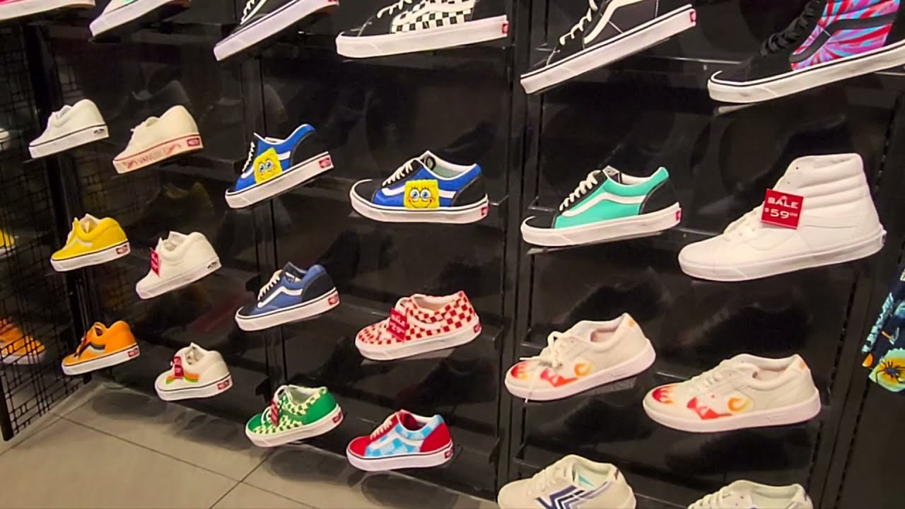 Foot locker Store | Shopping | New Finds | Brooklyn New York