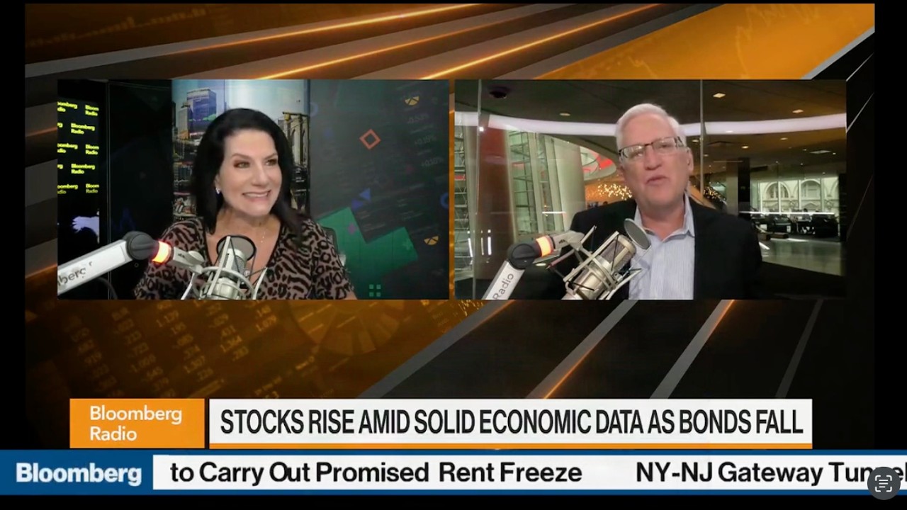 В программе &laquo;Bloomberg Intelligence&raquo; Даниэль ДиМартино Бут из QI Research обсудит розничную торго...