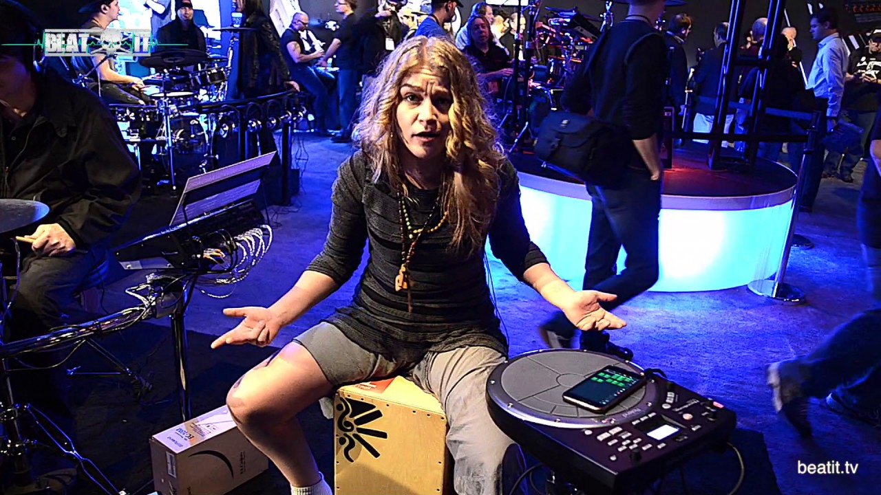 BeatIt at NAMM Show 2017: Heidi Joubert & Roland EC-10M Mic Processor